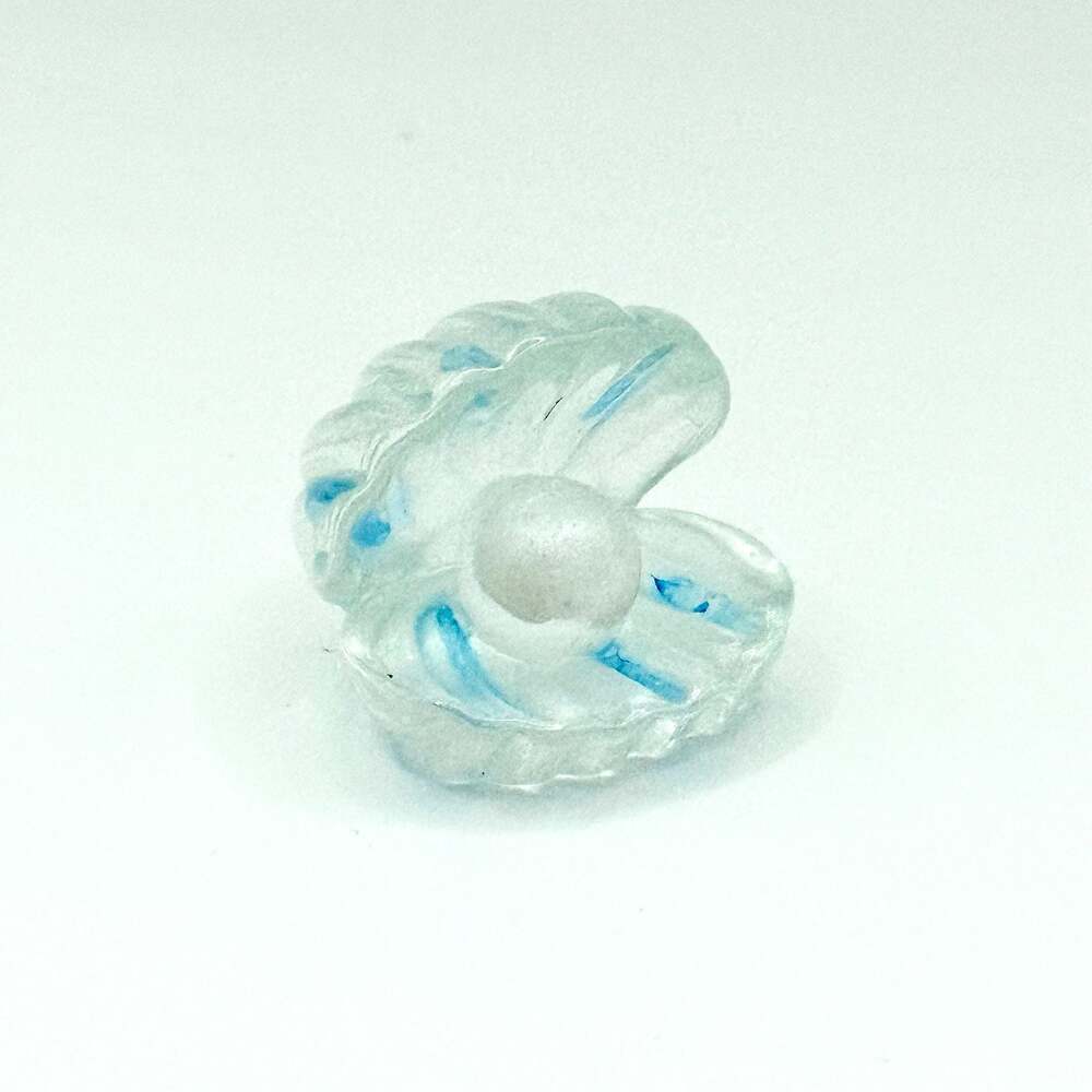 Miniature Clam Shell with Pearl Figurine